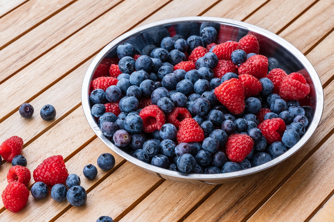 raspberries, blueberry, fruit, food, fresh, berry, red, blue, cute, yummy, blueberries, juicy, tasty, blackberry, healthy, vitamins, meal, ripe, key, blueberry, blueberry, blueberry, berry, blueberries, blueberries, blueberries, blueberries, blueberries, blackberry